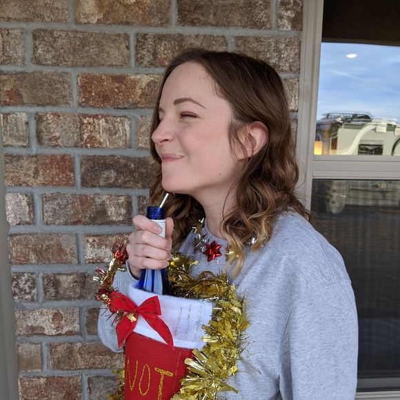 Meet your Posher, Taylor - Picture 1 of 1